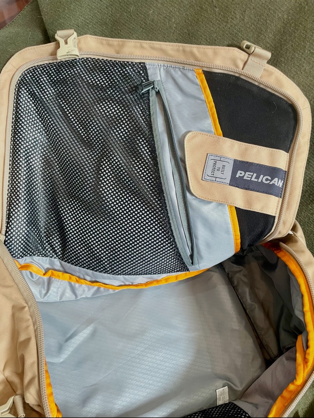 Pelican Tan Duffel/ Backpack with Camo Straps - Picture 7 of 16